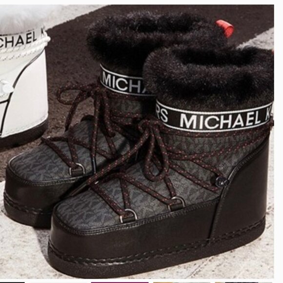 Michael Kors Zelda Monogram Snow Boots - Picture 1 of 6